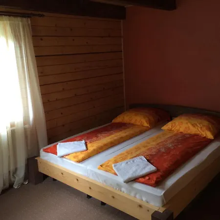 12 Місяців — Підгори Penzion Slavske