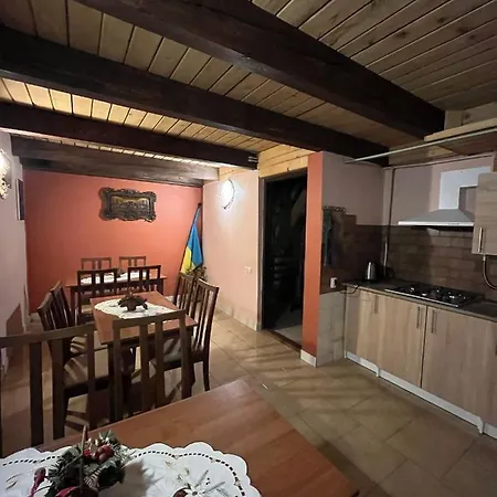 12 Місяців — Підгори Slavske